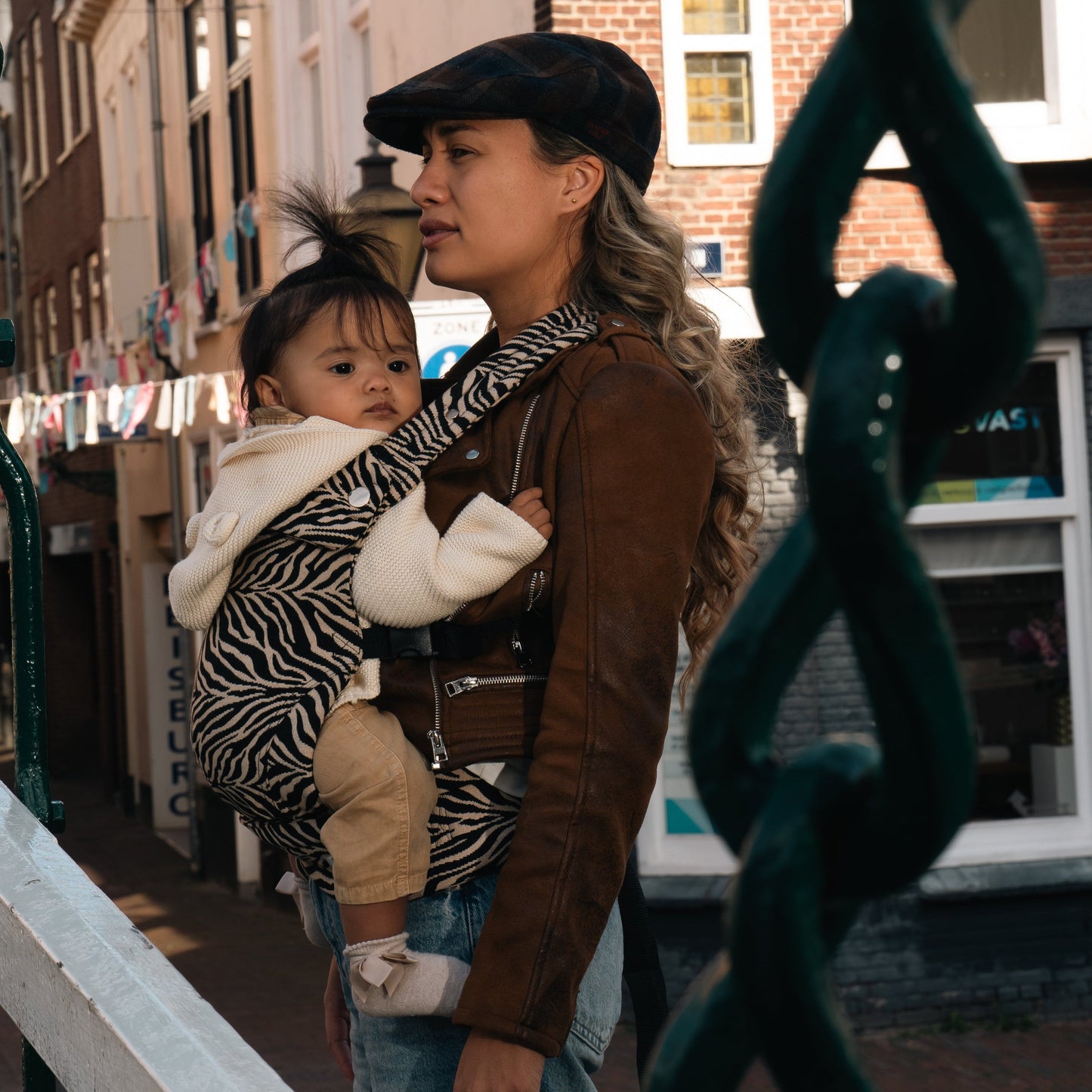 Dětské nosítko - Zebra Brown